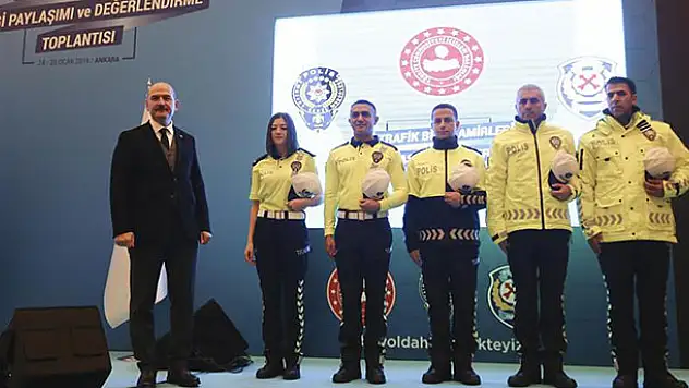 Emniyetin 'Kıyafet Yönetmeliği' Resmi Gazete'de