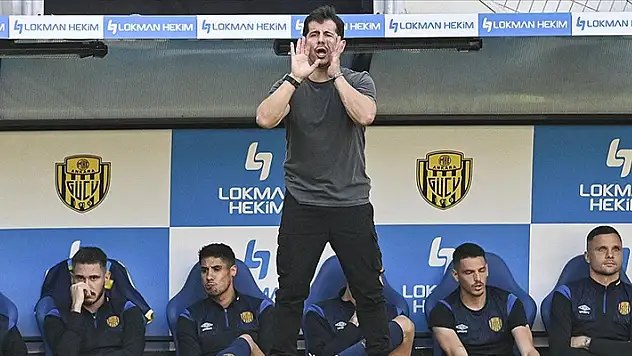 Emre Belözoğlu, teknik direktörlük kariyerinde 'dalya' diyecek
