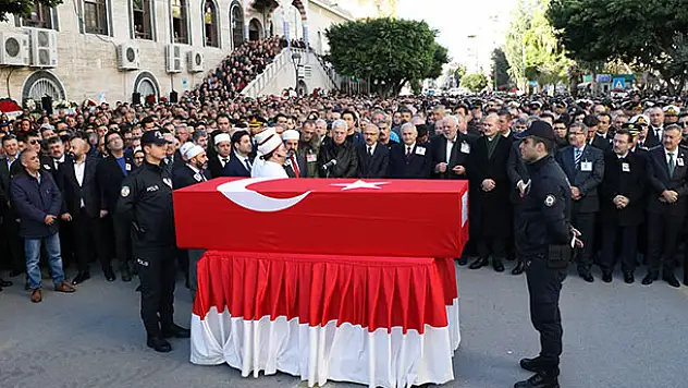 En acı veda! Gözyaşları sel oldu
