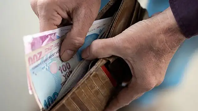 En düşük emekli aylığı 12 bin 500 lira oldu
