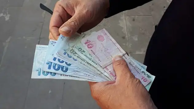 En düşük memur maaşı 3 bin 532 TL