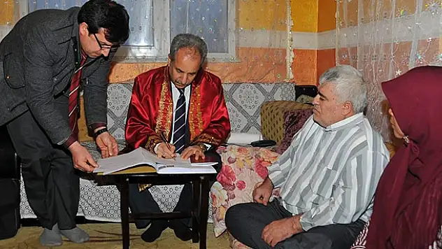 Endonezyalı eşine 19 yıl sonra Türkiye'de resmi nikah kıydı