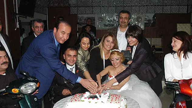 Engelli aşıkların evliliği engel tanımadı