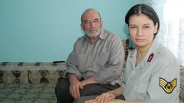 Engelli Ayfer'in duaları Mehmetçik'e