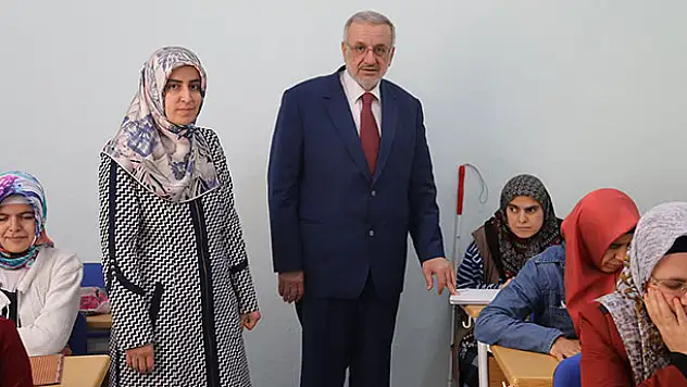 Engelli dünyaları 'Kur'an' ile aydınlanıyor