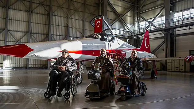 Engelliler Türk Yıldızları'yla buluştu