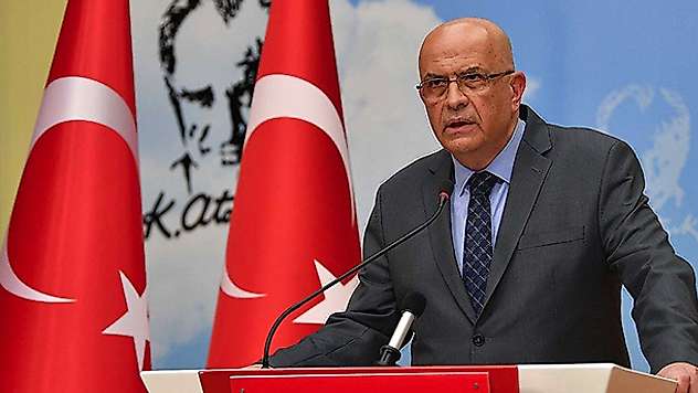 Enis Berberoğlu milletvekili vasfını yeniden kazandı