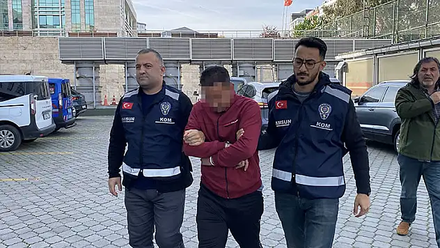 Erasmus parasını kendi hesabına aktardığı iddia edilen şube müdürü gözaltında