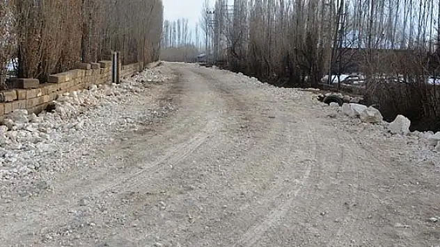 Erciş'te stabilize yol çalışması