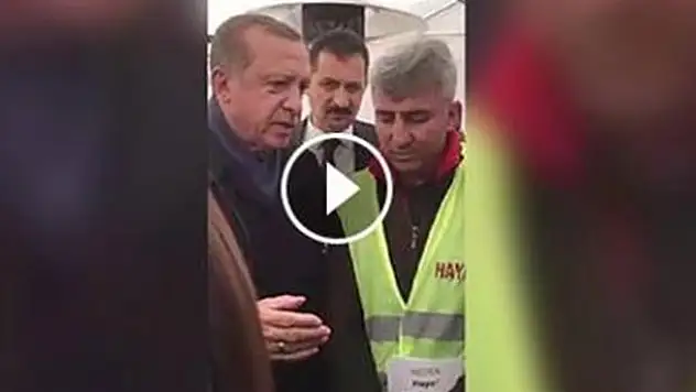 Erdoğan CHP'nin 'hayır' standına uğradı