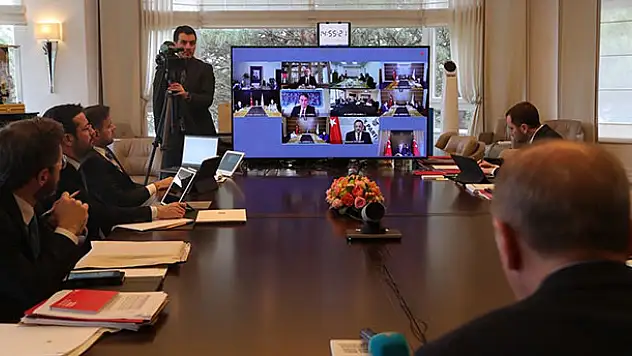 Erdoğan'dan 'barolar ve odaların düzenlemesi' mesajı