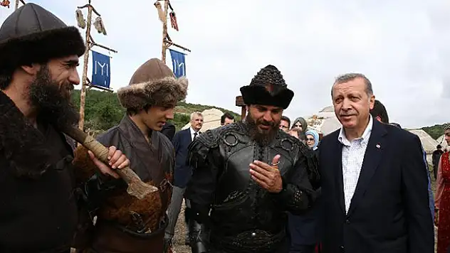 Erdoğan'dan 'Diriliş Ertuğrul' müjdesi