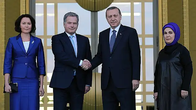 Erdoğan Finlandiya Cumhurbaşkanı Niinistö'yü resmi törenle karşıladı