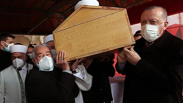 Erdoğan, Hafız Abdullah Nazırlı'nın cenaze törenine katıldı: Binlerce hafızı yetiştirmek her yiğidin karı değil
