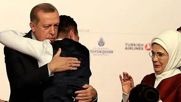 Erdoğan'ı görünce dayanamadı sarıldı