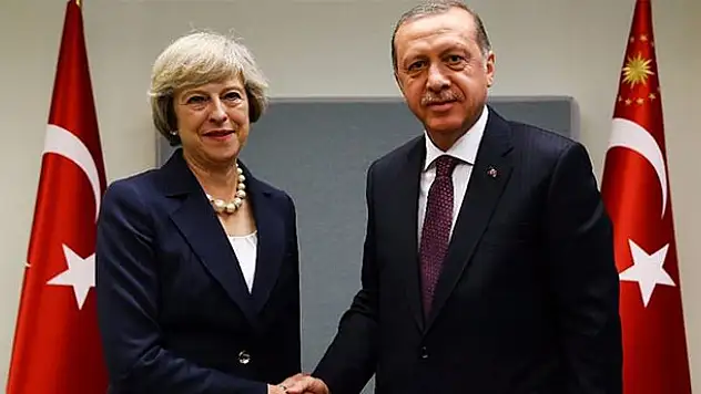Erdoğan İngiltere Başbakanı May ile görüştü