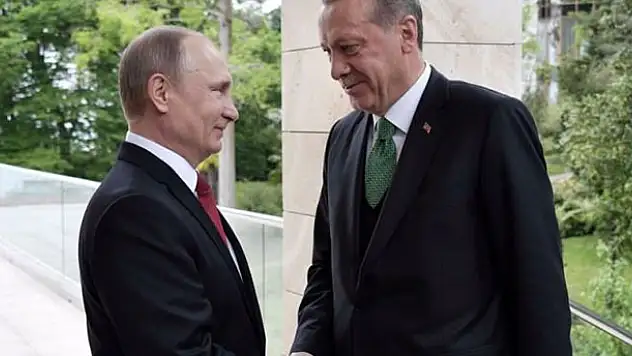 Erdoğan ve Putin telefonda görüştü!