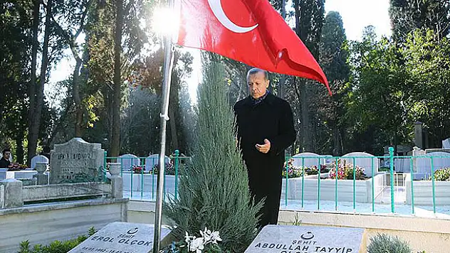 Erdoğan, yol arkadaşını yazdı