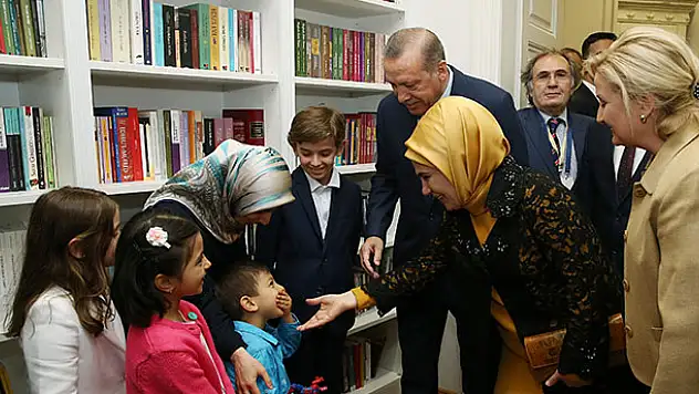 Erdoğan Yunus Emre Türk Kültür Merkezi'ni açtı