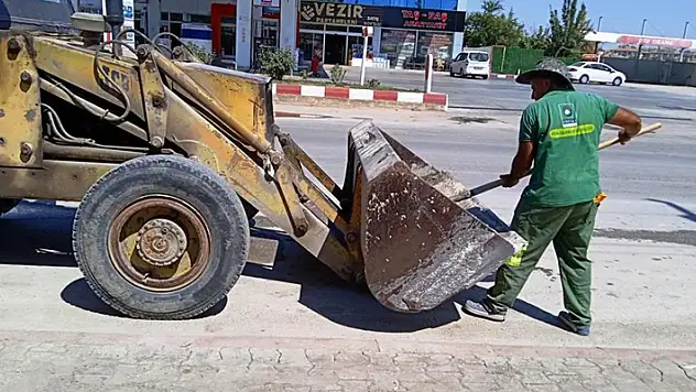 Ereğli Belediyesi çevre düzenleme çalışmalarını sürdürüyor
