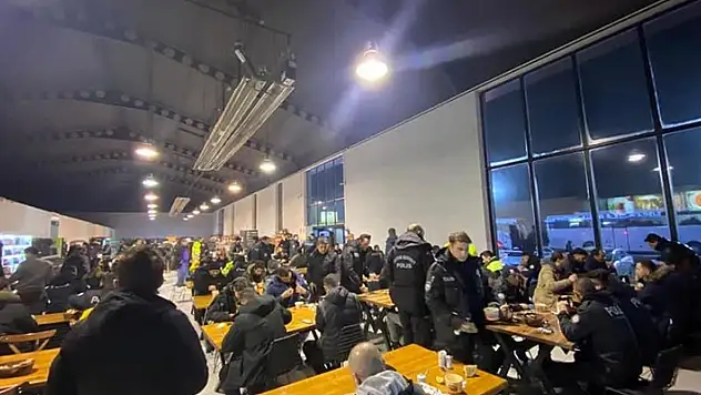 Ereğli Belediyesi depremin yaralarını sarmak için her yerde
