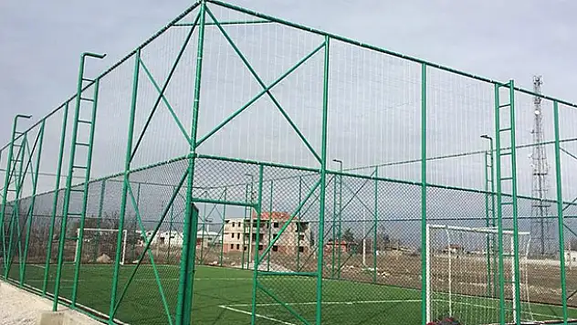 Ereğli Belediyesi ilçeye yeni halı sahalar kazandırdı 