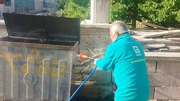 Ereğli Belediyesi'nden konteyner temizliği
