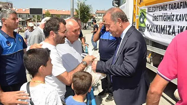 Ereğli Belediyesi organik tarım ürünlerini hemşehrileriyle paylaşıyor

