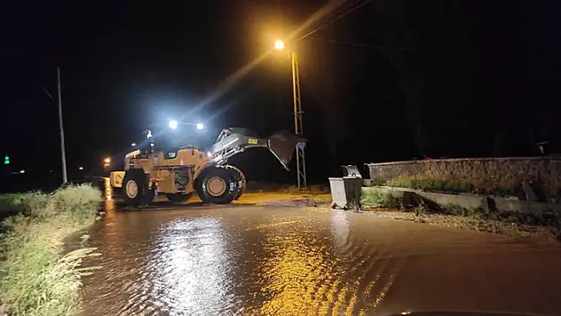 Ereğli Belediyesi selin etkilerini azaltmak için güce gündüz çalışıyor