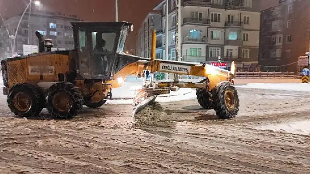 Ereğli Belediyesinden yoğun kar mesaisi
