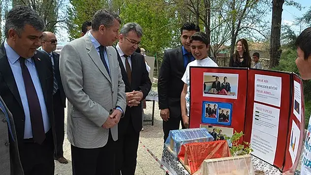 Ereğli'de 4006 TÜBİTAK bilim fuarı açıldı