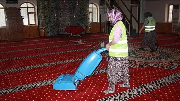 Ereğli'de Camiler Temizlendi