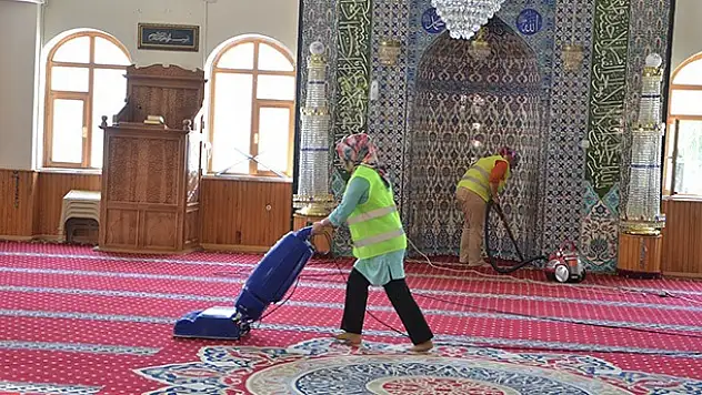 Ereğli'de Camiler Temizleniyor