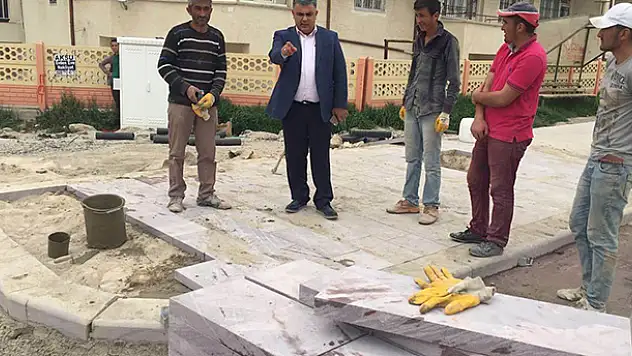 Ereğli'de kaldırımlar andezit taşı oluyor