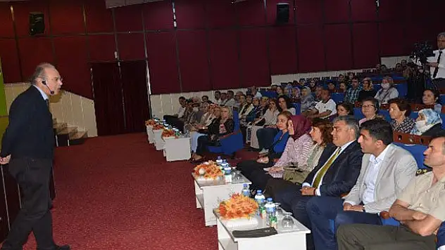 Ereğli'de 'Kanserden Korunma Ve Sağlıklı Beslenme' Konulu Konferans