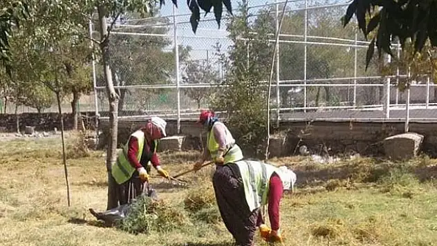 Ereğli'de okul bahçe ve çevreleri temizlendi