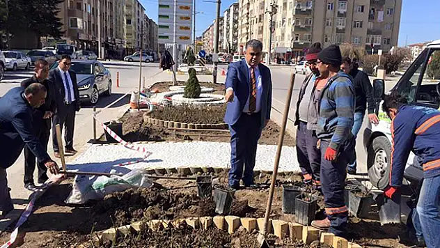 Ereğli'de peyzaj çalışmaları sürüyor