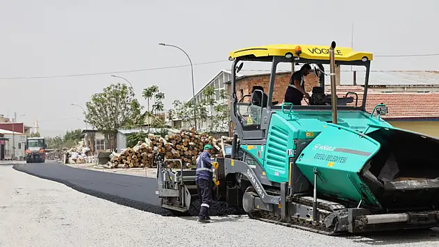 Ereğli'de sıcak asfalt çalışmaları sürüyor