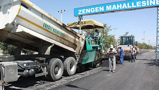Ereğli'de sıcak asfalt çalışmaları sürüyor