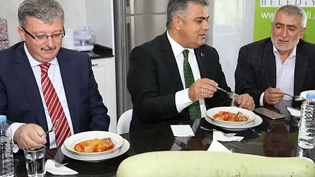 Ereğli'de uzun kabak yemeği yarıştı