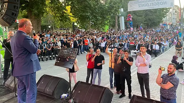 Ereğli'de Yunus Emre Parkı Ali Kınık konseriyle açıldı

