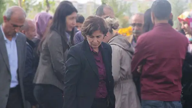 Eren Bülbül'ü şehit eden PKK'lı teröristin cenazesine katılan HDP'li başkan tutuklandı