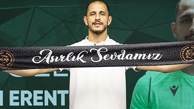 Erhan Erentürk Konyaspor'a imzayı attı
