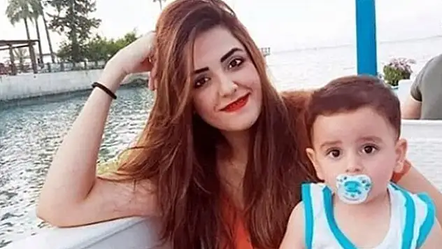 Erken doğan bebeğinin ölüm haberine kalbi dayanamadı
