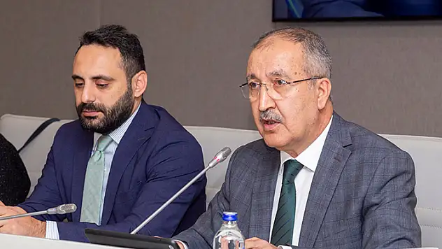 Erkılınç: Yanlış yollara tevessül edenler kendilerini kandırıyor