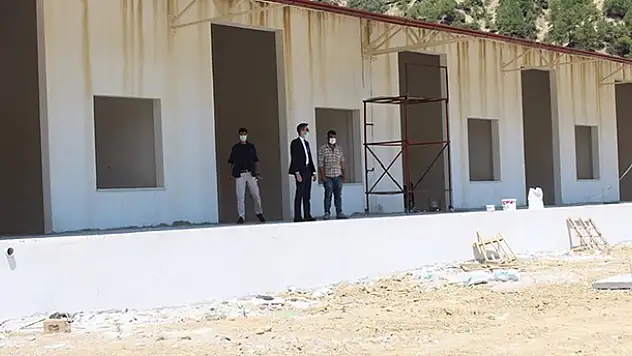 Ermenek Serper Meyve Sebze Deposu üç ilçenin ihtiyacını karşılayacak