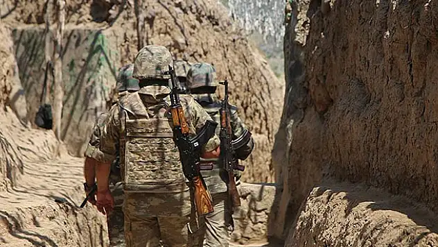 Ermenistan, Azerbaycan'ın sivil yerleşim birimlerine ateş açtı