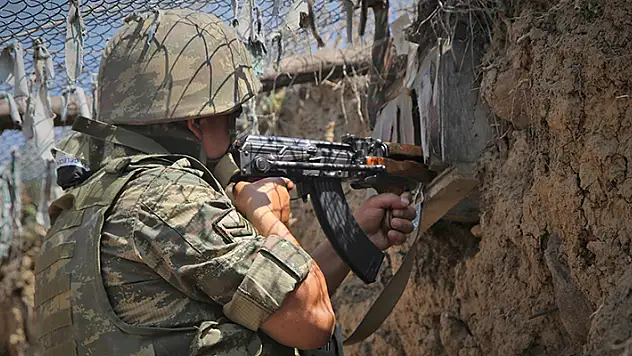 Ermenistan'ın provokasyonunda Azerbaycan ordusundan 50 asker şehit oldu
