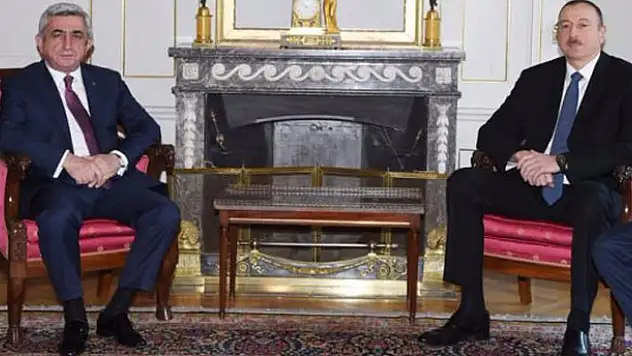 Ermenistan Savunma Bakanı Açıkadı : Azerbaycan ile savaştayız