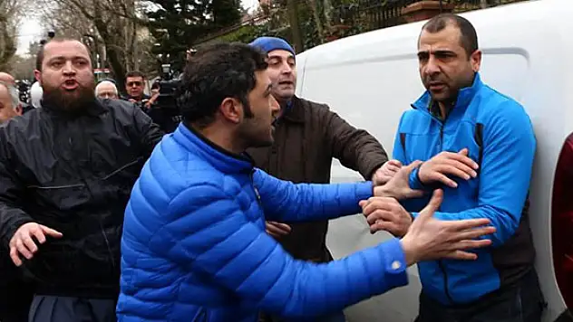 Erol Büyükburç'un cenazesinde şok protesto
